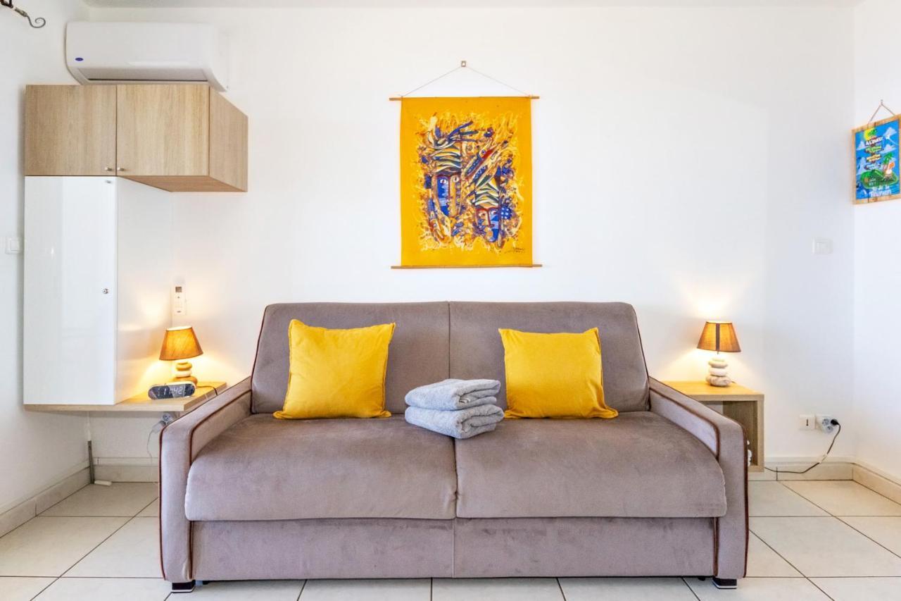 Oceanides - Studio Renove Avec Magnifique Vue Mer - Saint-Gilles-Les-Bains 外观 照片